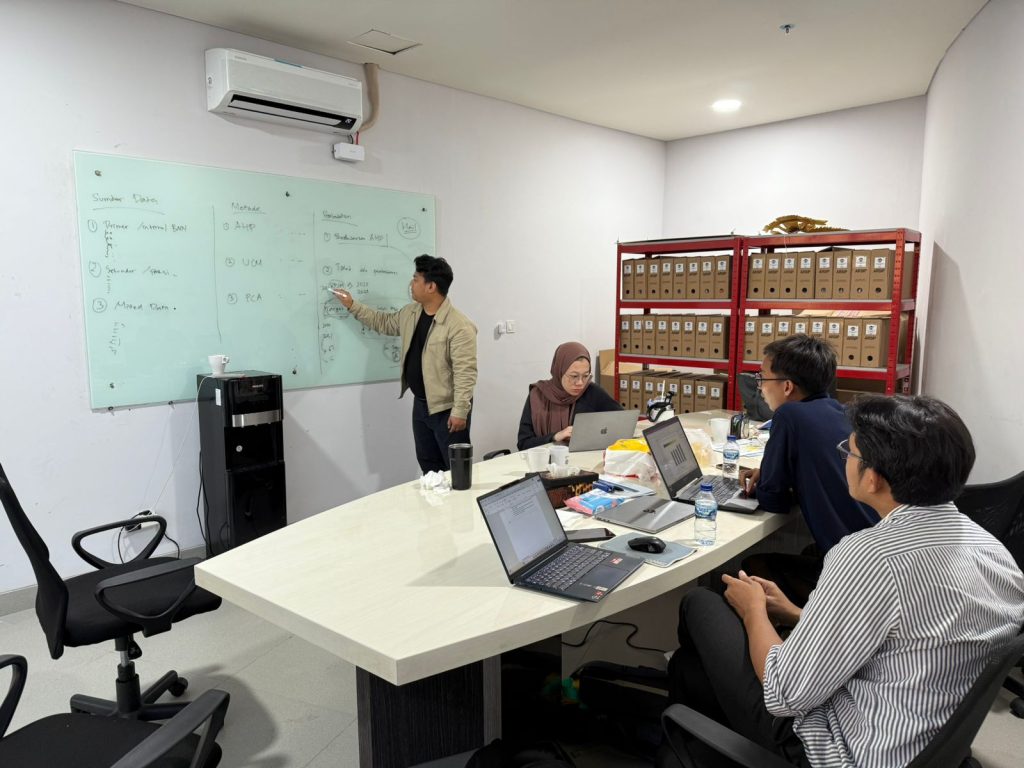 Diskusi Internal transdisiplin dan UI CSGAR