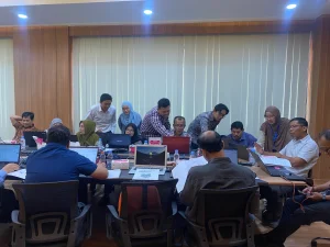 IHT Sekolah Stata
